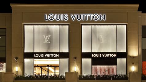 louis vuitton near me outlet